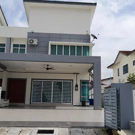 Luxury Lisa Homestay Ipoh Tambun With Private Pool Tanjung Rambutan Exterior photo